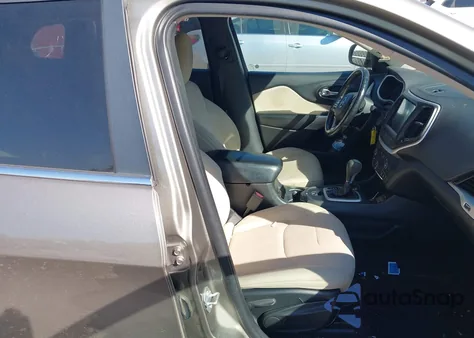 2017 Jeep Cherokee Latitude Fwd из США, поврежденный, VIN 1C4PJLCB6HW603246